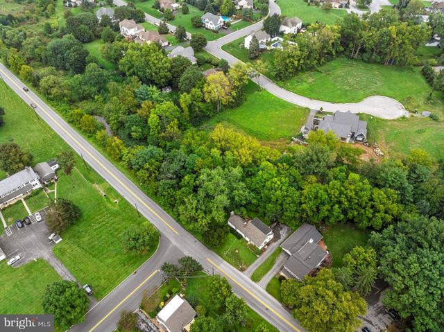 1601 BUTTER RD, Lancaster, PA 17601