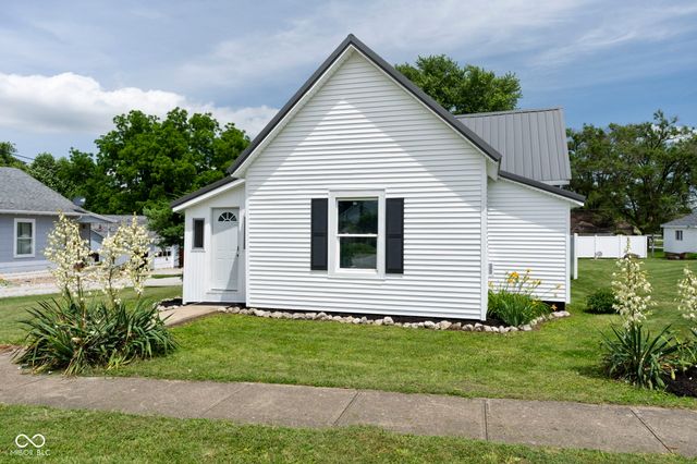 305 S Madison Street, Darlington, IN 47940