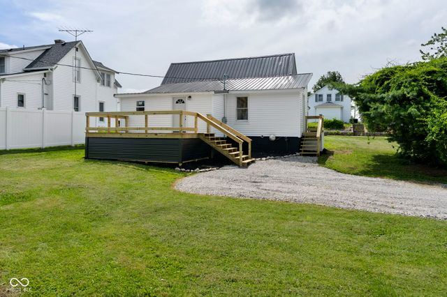 305 S Madison Street, Darlington, IN 47940