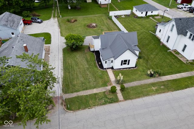 305 S Madison Street, Darlington, IN 47940