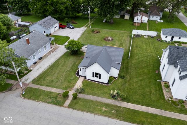 305 S Madison Street, Darlington, IN 47940
