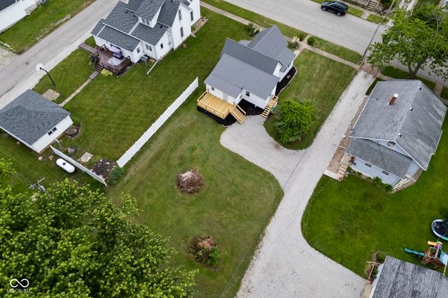 305 S Madison Street, Darlington, IN 47940