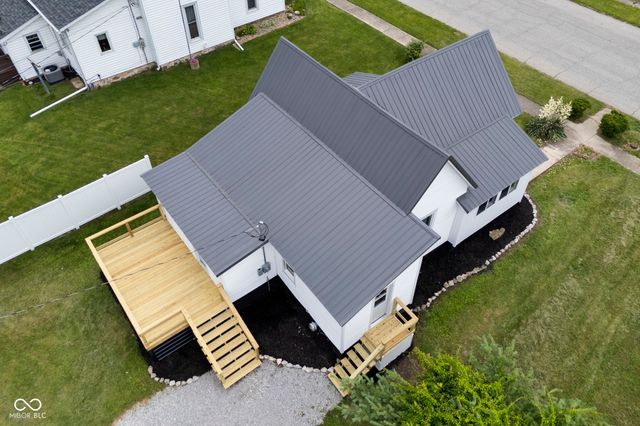 305 S Madison Street, Darlington, IN 47940