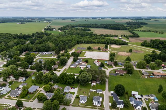 305 S Madison Street, Darlington, IN 47940