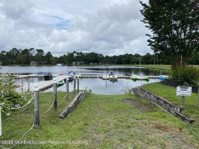 5B Buckingham Drive, Lakewood, NJ 08701