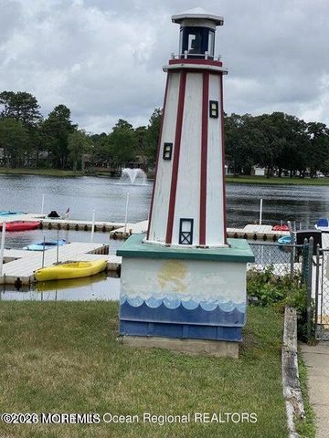 5B Buckingham Drive, Lakewood, NJ 08701