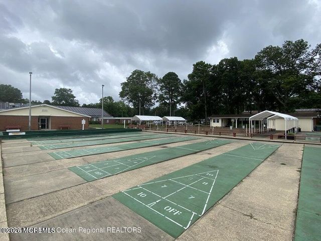 5B Buckingham Drive, Lakewood, NJ 08701