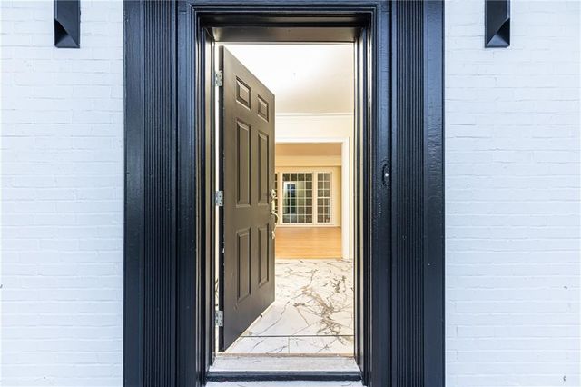 200 W Paces Ferry NW Road, Atlanta, GA 30305