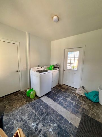 4736 South Street, Benton Harbor, MI 49022