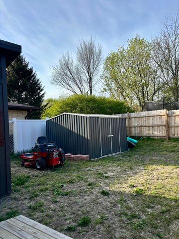 4736 South Street, Benton Harbor, MI 49022