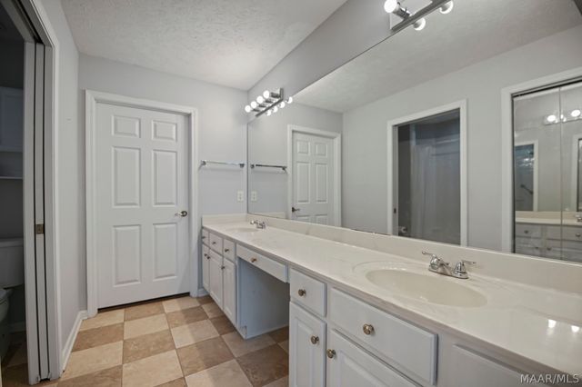 11 Crabapple Trace, Montgomery, AL 36117