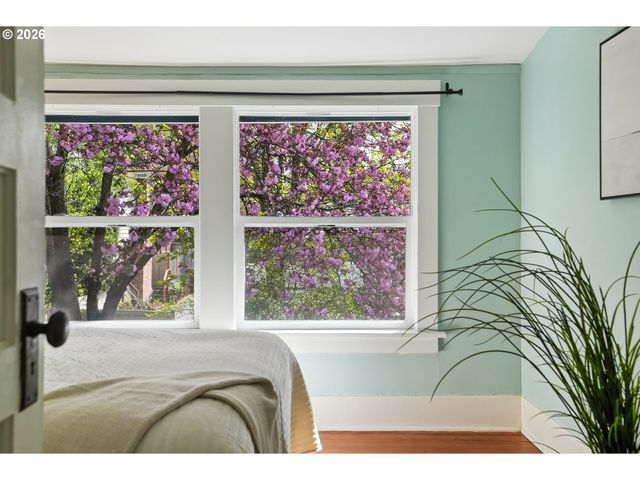 3914 Se SCHILLER St, Portland, OR 97202