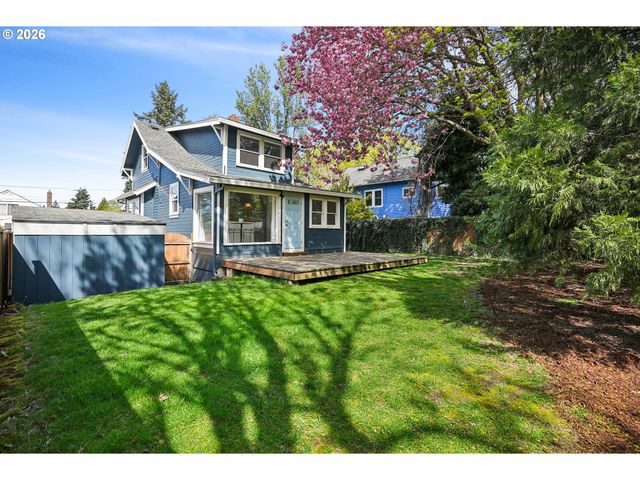 3914 Se SCHILLER St, Portland, OR 97202