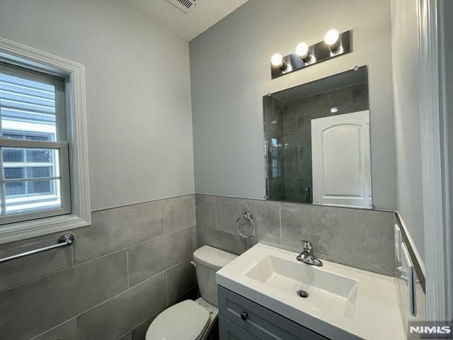 519 Cross Street 1, Harrison, NJ 07029