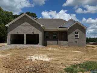 1021 Shoal Creek Road, Arab, AL 35016