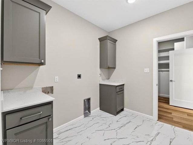 1114 Partridge Place, Barling, AR 72923