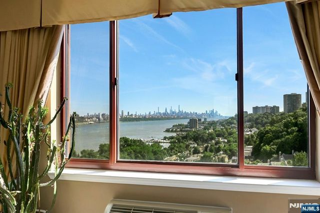 100 Old Palisade Road PL 10, Fort Lee, NJ 07024