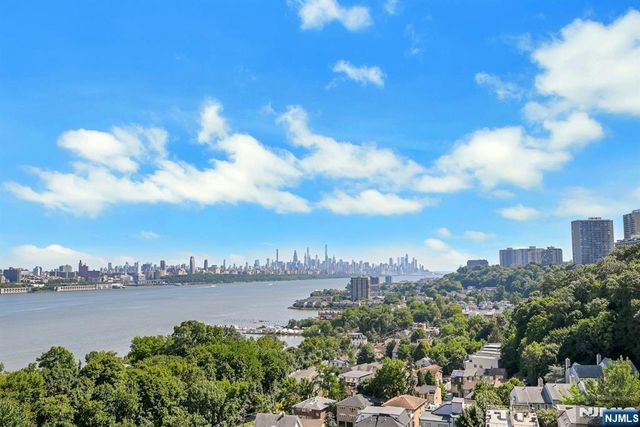 100 Old Palisade Road PL 10, Fort Lee, NJ 07024