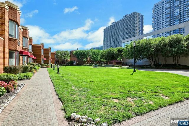 100 Old Palisade Road PL 10, Fort Lee, NJ 07024