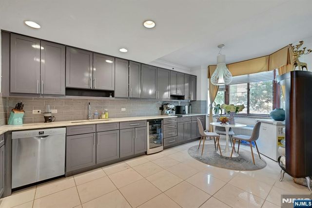 100 Old Palisade Road PL 10, Fort Lee, NJ 07024