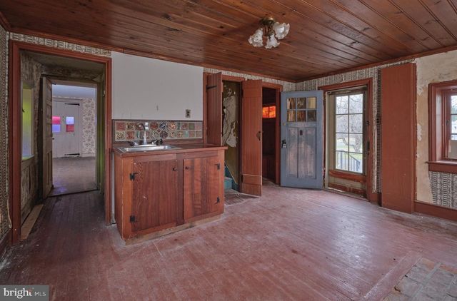 2519 ASH MILL RD, Doylestown, PA 18902