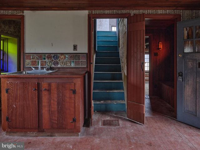 2519 ASH MILL RD, Doylestown, PA 18902