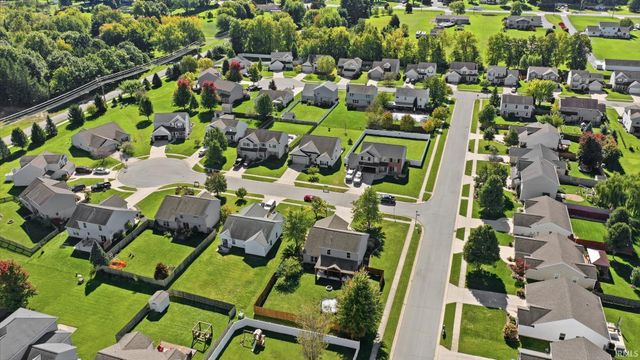 830 Stockwillow Court, Huntertown, IN 46748