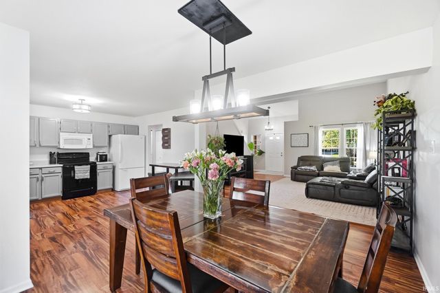 830 Stockwillow Court, Huntertown, IN 46748