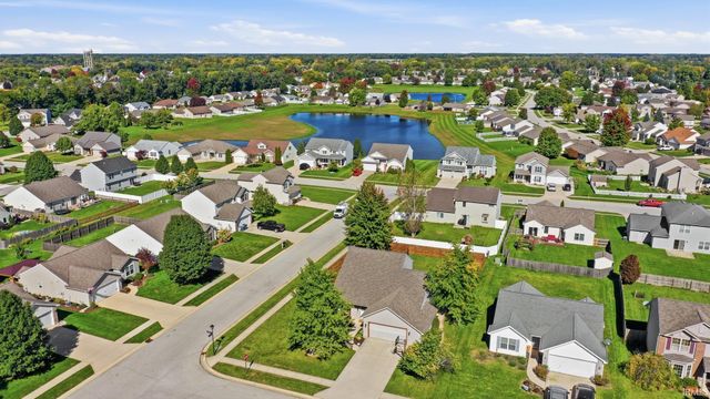830 Stockwillow Court, Huntertown, IN 46748
