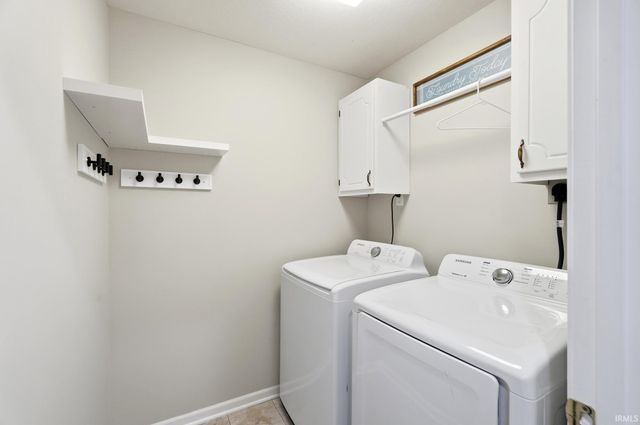 830 Stockwillow Court, Huntertown, IN 46748