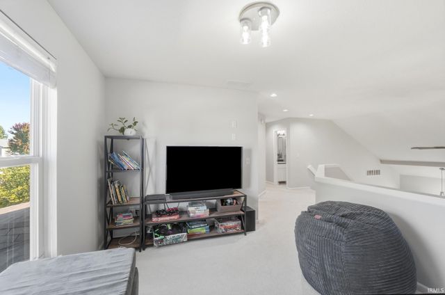 830 Stockwillow Court, Huntertown, IN 46748