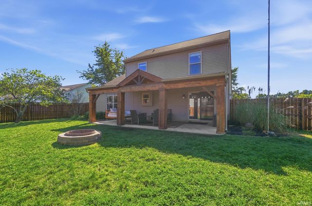830 Stockwillow Court, Huntertown, IN 46748