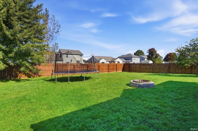 830 Stockwillow Court, Huntertown, IN 46748
