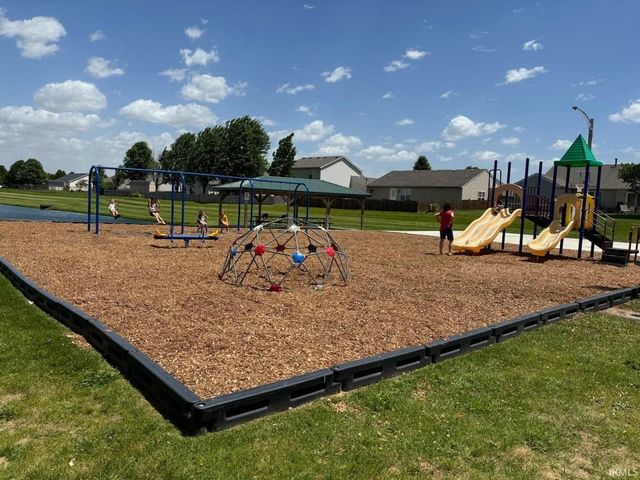 830 Stockwillow Court, Huntertown, IN 46748