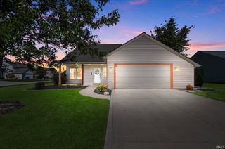 830 Stockwillow Court, Huntertown, IN 46748