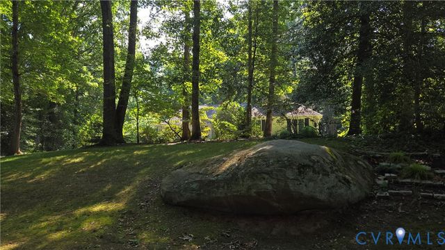 2829 Lansdale Rd, Richmond, VA 23225