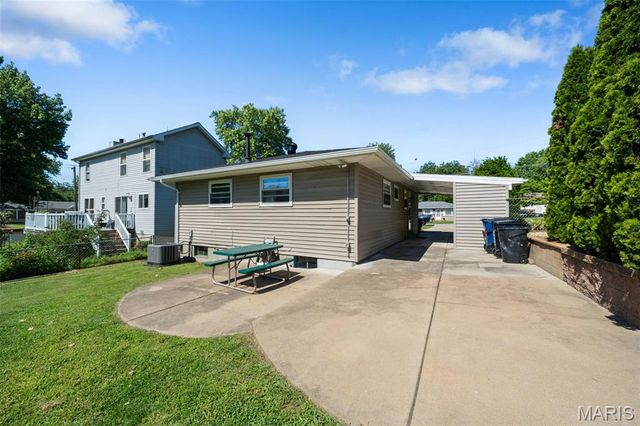 7932 Kingwood Street, Affton, MO 63123