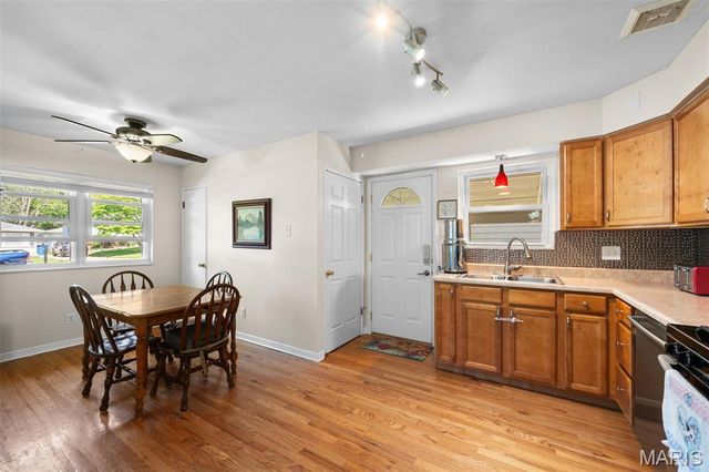 7932 Kingwood Street, Affton, MO 63123