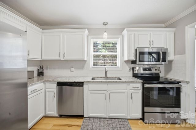 7564 Katherine Drive, Denver, NC 28037