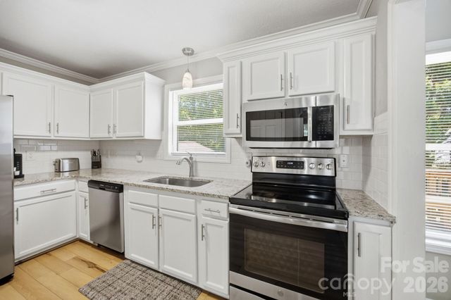 7564 Katherine Drive, Denver, NC 28037