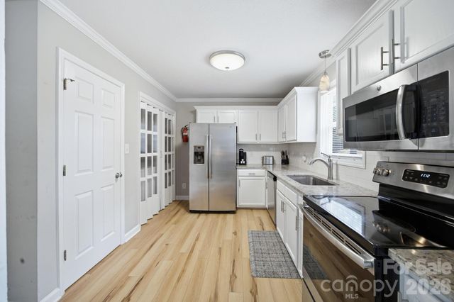 7564 Katherine Drive, Denver, NC 28037