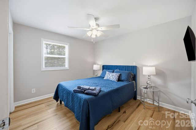 7564 Katherine Drive, Denver, NC 28037