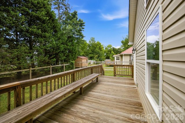 7564 Katherine Drive, Denver, NC 28037