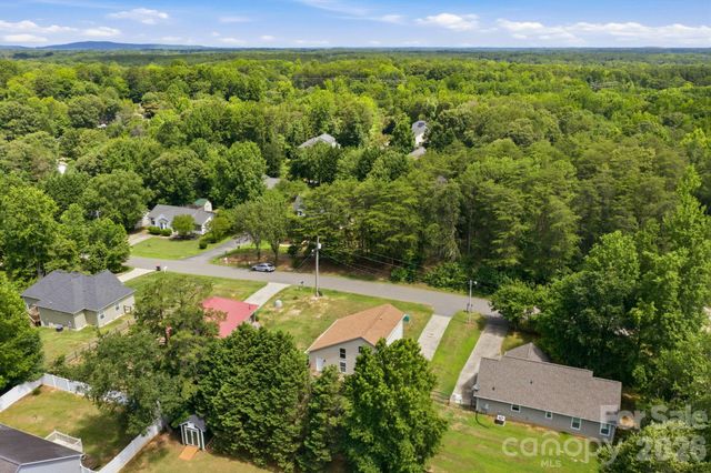 7564 Katherine Drive, Denver, NC 28037