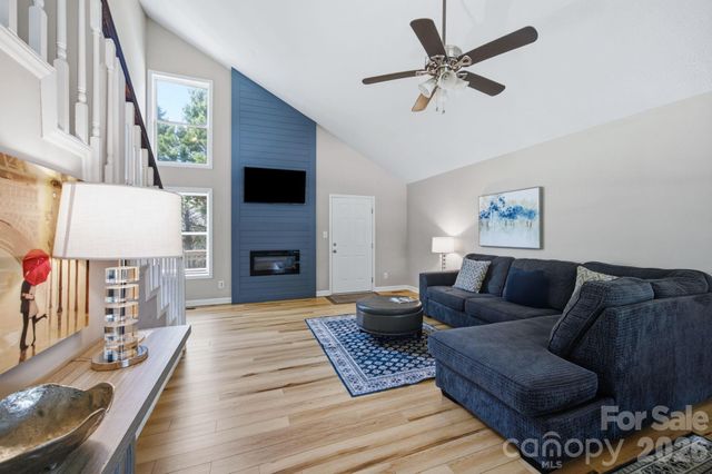 7564 Katherine Drive, Denver, NC 28037