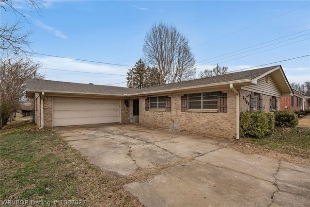 6700 S 6th Street, Fort Smith, AR 72908