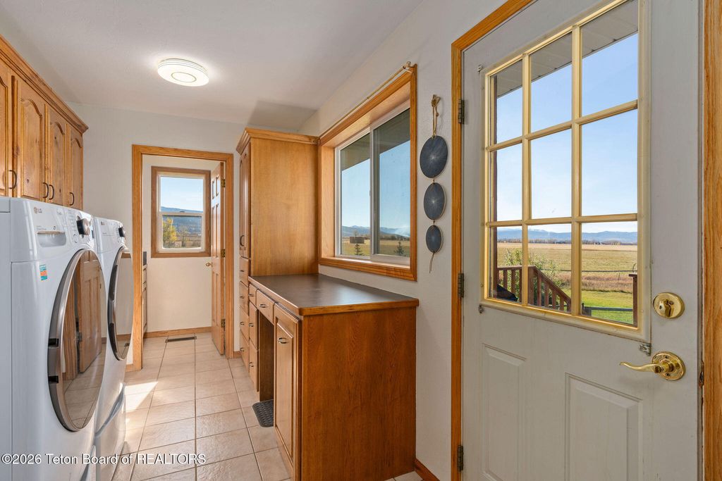 2462 E 1000, Driggs, ID 83422 photo 15