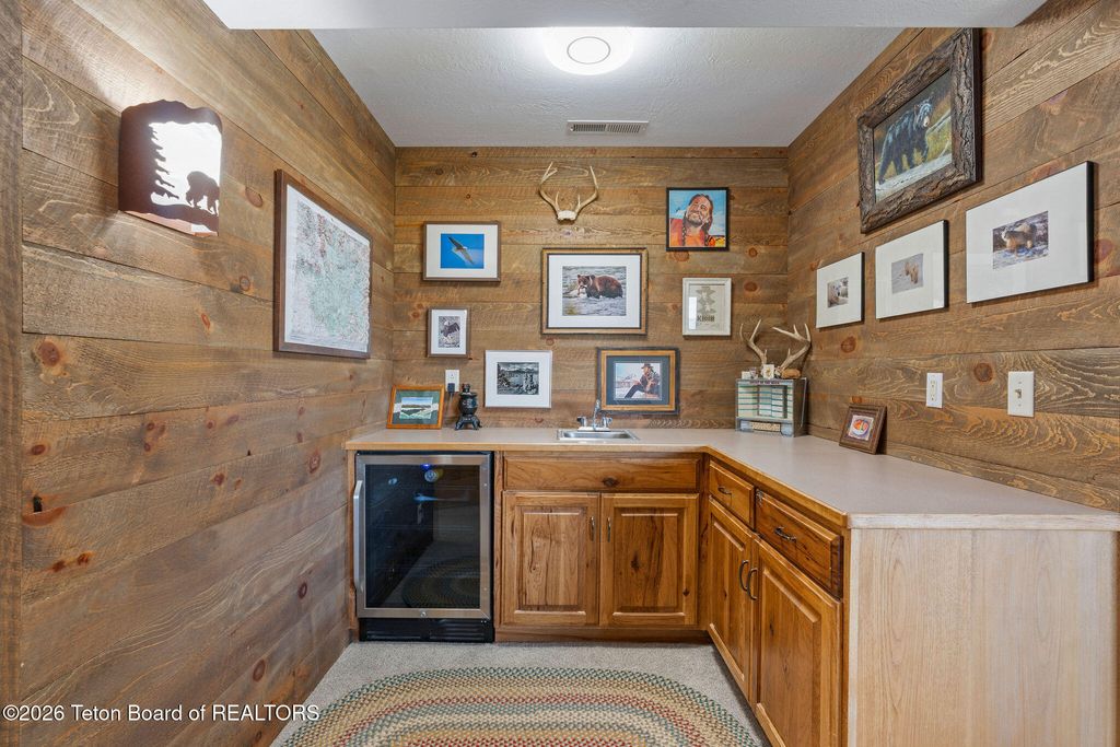 2462 E 1000, Driggs, ID 83422 photo 16