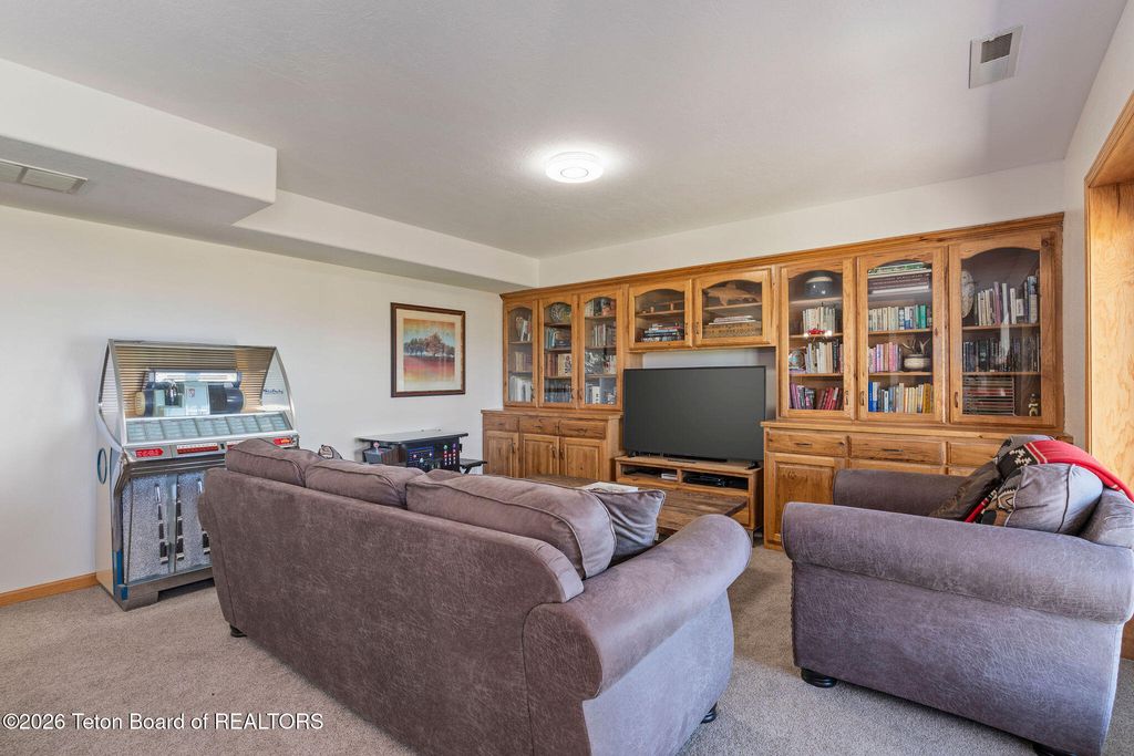 2462 E 1000, Driggs, ID 83422 photo 19