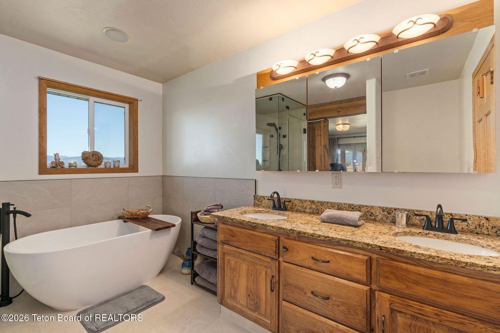 2462 E 1000, Driggs, ID 83422 photo 24